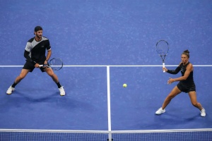 US Open Day 2: Alcaraz's Buzz Cut Steals the Show, Venus Inspires at 45, and Kvitova & Garcia Bow Out