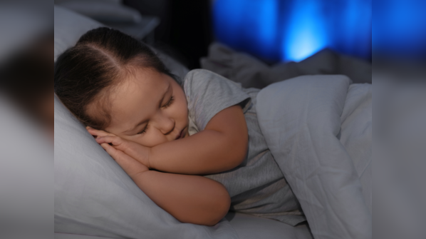 Ensuring a regular sleeping schedule for children